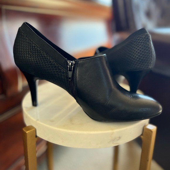 DESIGNER LEATHER 3”HEELED BOOTIES - Picture 8 of 9